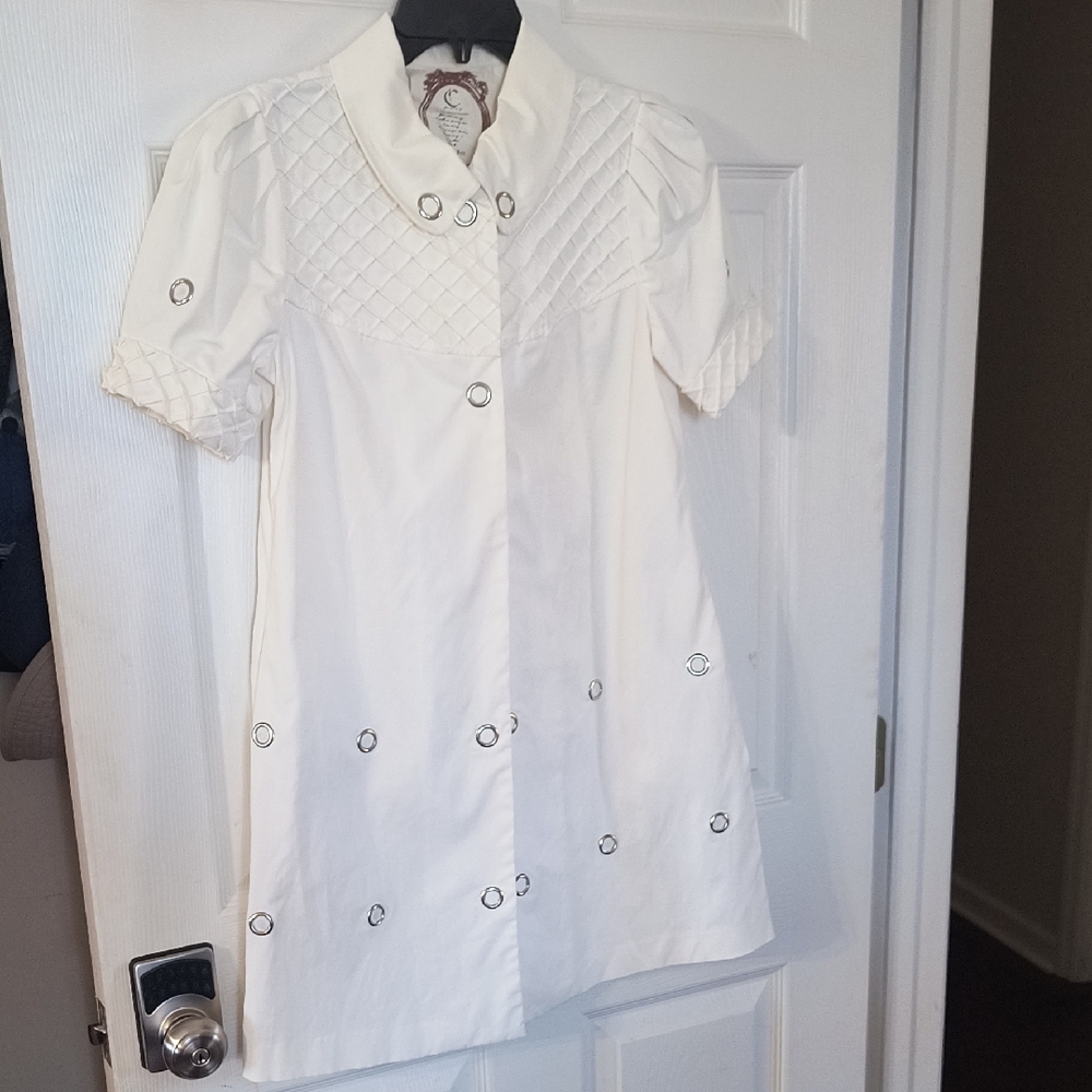 White Short Sleeve Embroidered Dress